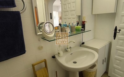 Soleado apartamento en la Sierra de Altea, con bonitas vistas.